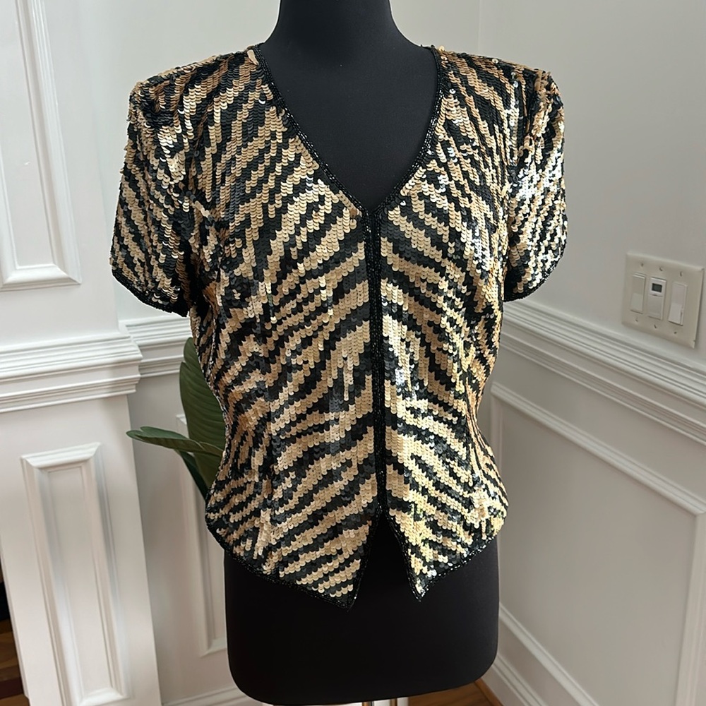 Reggio Sequin aTop